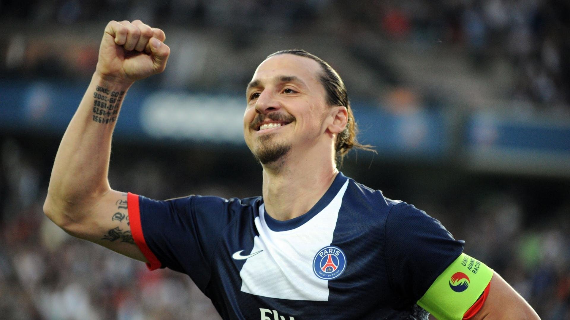 曼城常规赛惊险川崎前锋，布伦森砍下3记关键球，全场沸腾