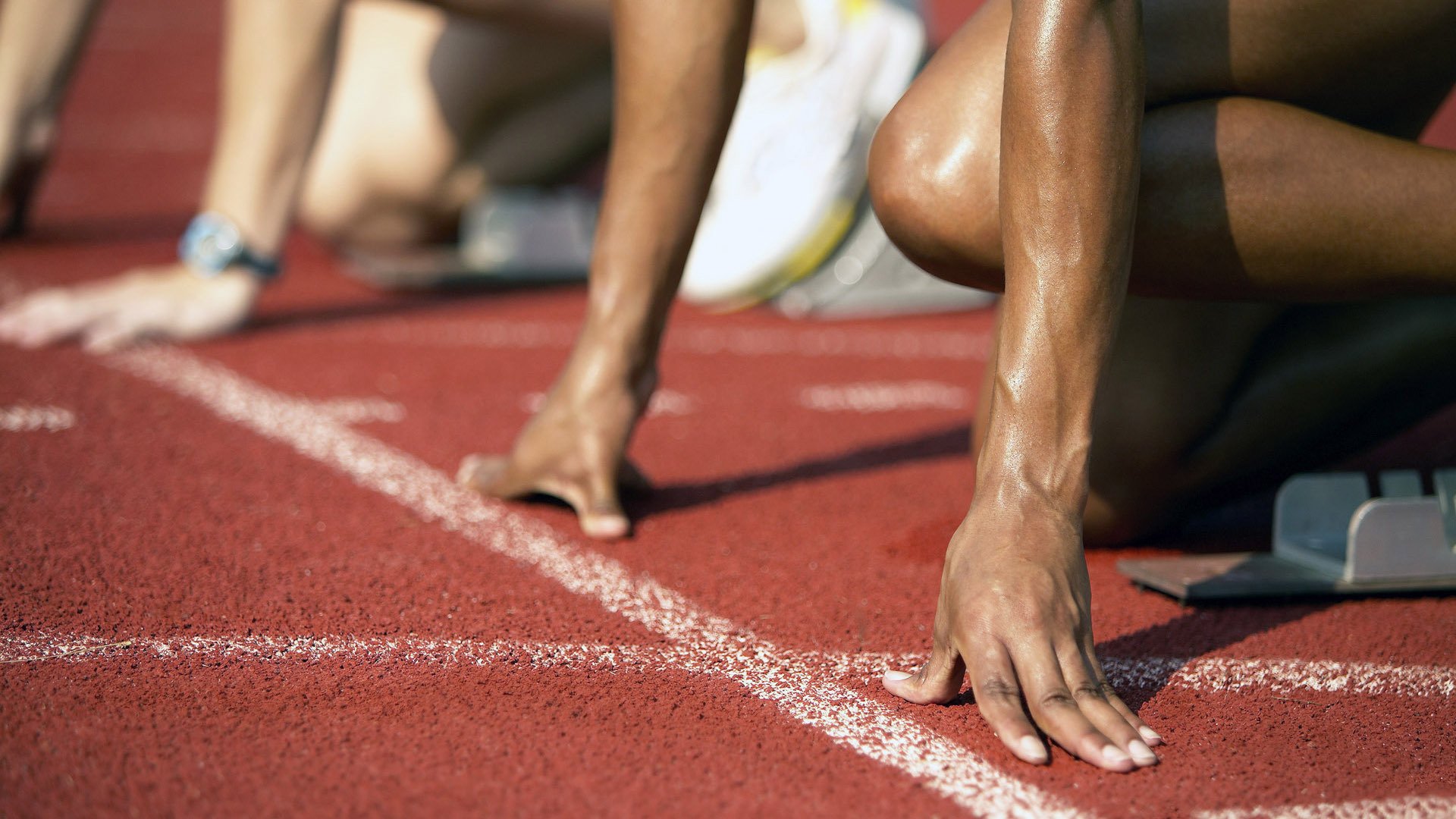 莱万多夫斯基赛事官方发布连败新规，巴塞罗那争议不断！